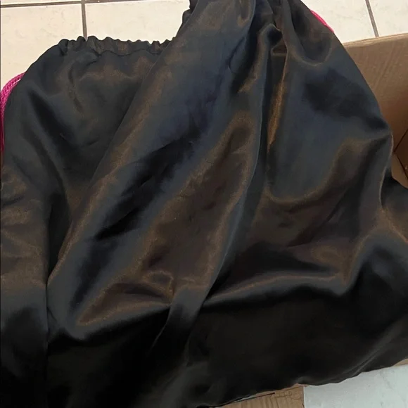 Betsey Johnson Black Dust Bag with Hot Pink Script Logo - Picture 3 of 3